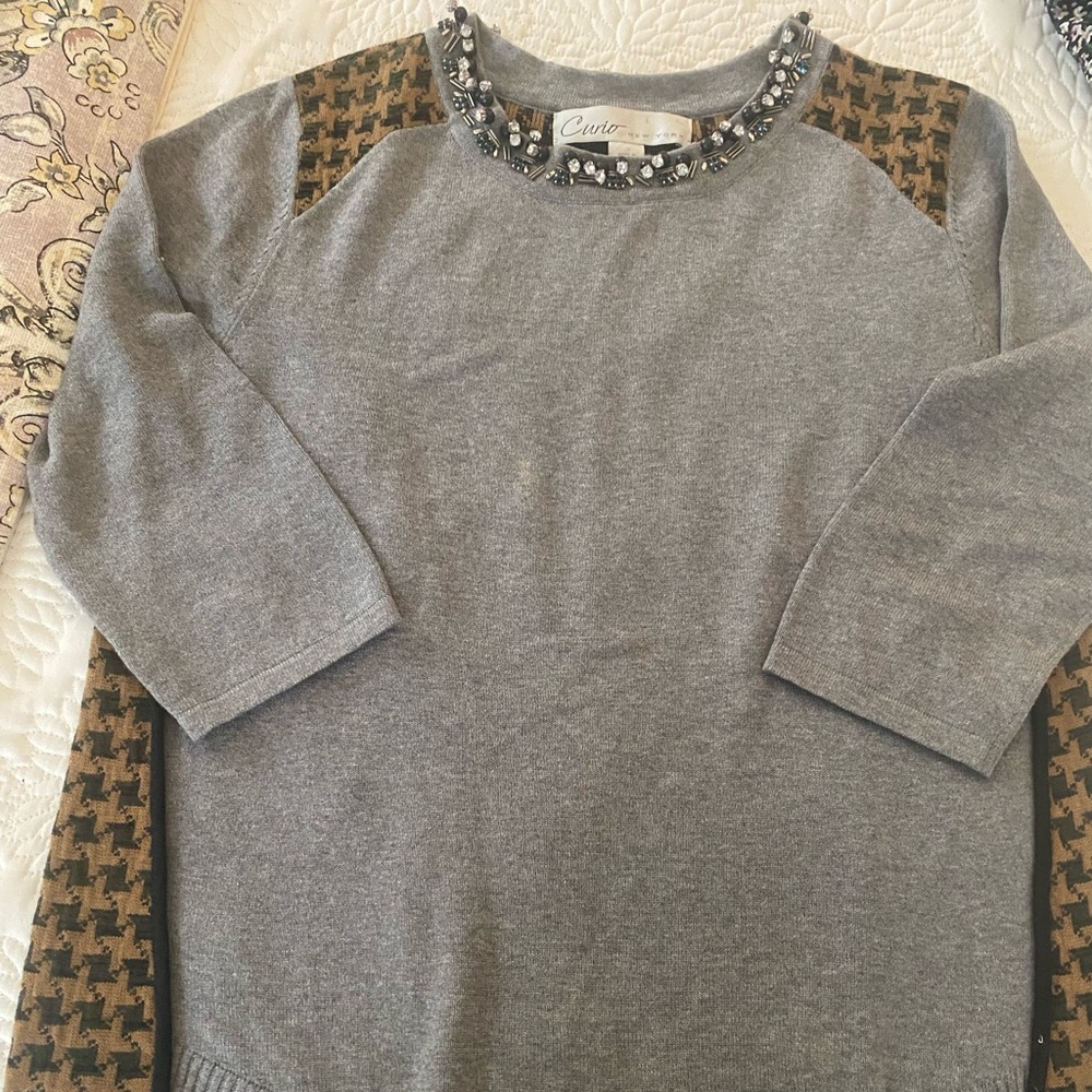 Curio New York Gray Houndstooth Rhinestone Sweater